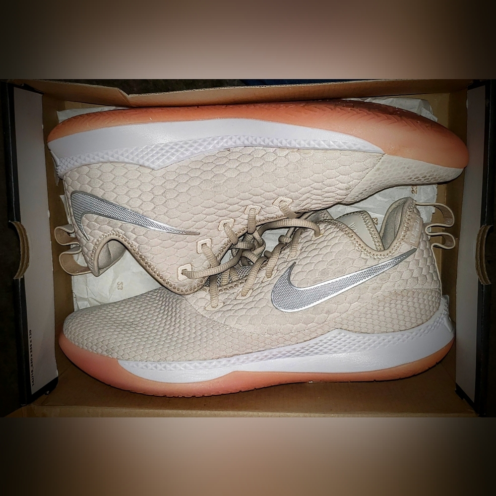 Nike (LeBron Witness 3 EP 'Light Orewood Brown')